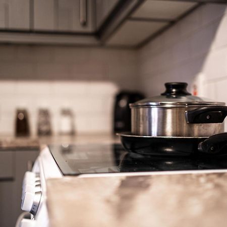 Central Apartment In Belfast City Centre - Sleeps 5 People Eksteriør bilde