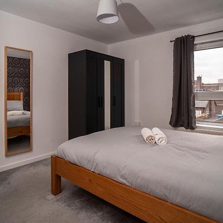 Central Apartment In Belfast City Centre - Sleeps 5 People Eksteriør bilde