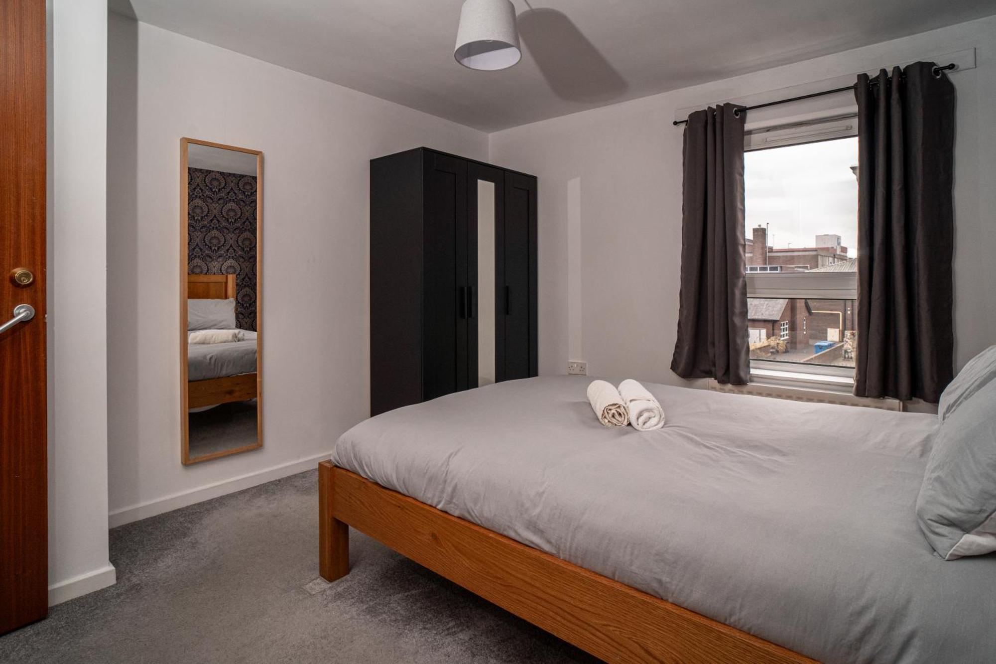Central Apartment In Belfast City Centre - Sleeps 5 People Eksteriør bilde